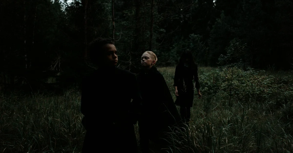 Scientists Face Dark PR Attacks Over De-Extinction Criticism